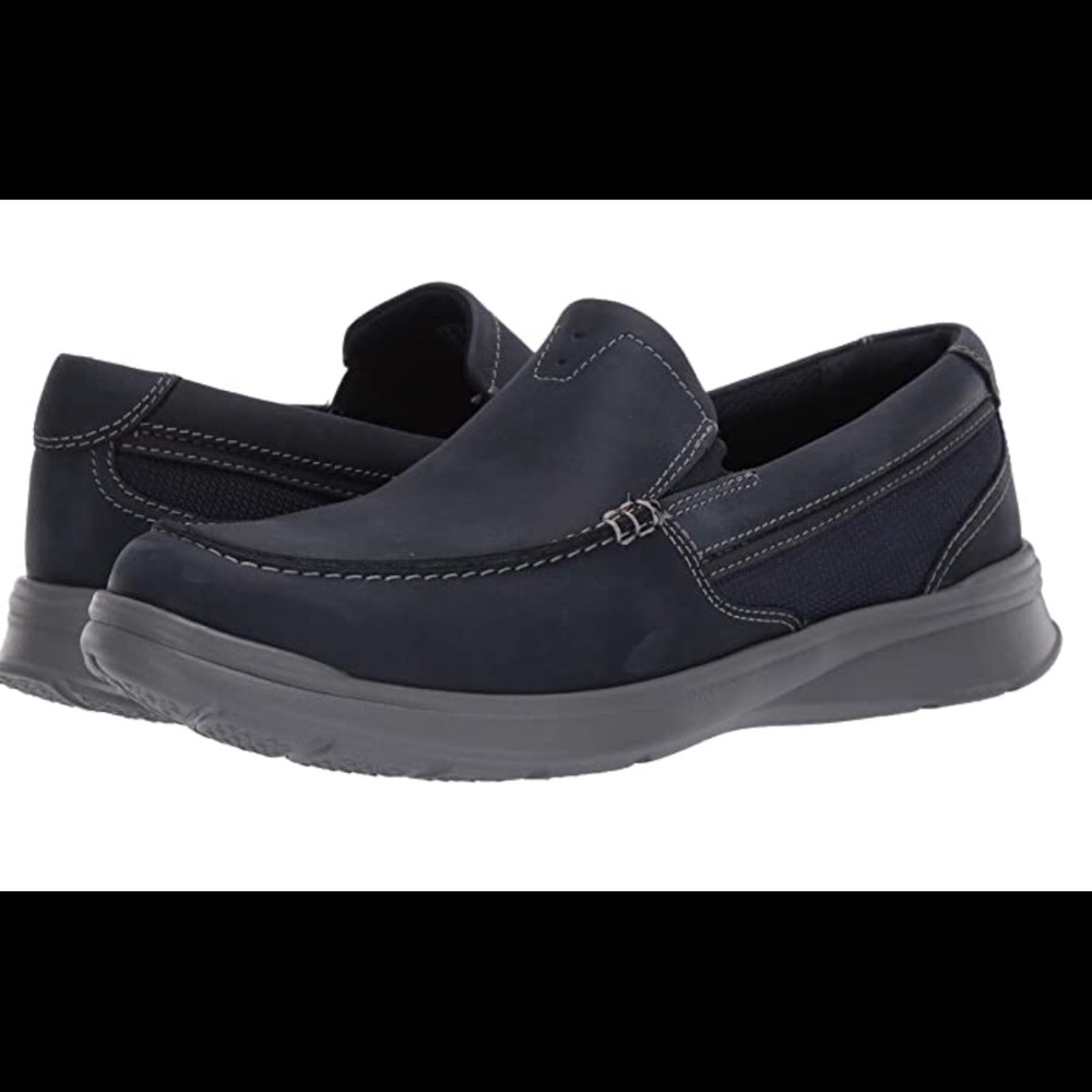 NEW Navy Blue Clark's men's shoes
